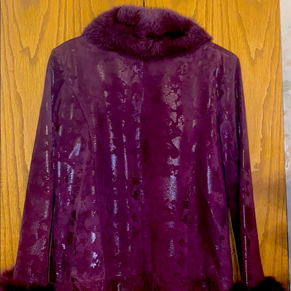 Beautiful purple suede jacket with purple fur - Picture 7 of 11
